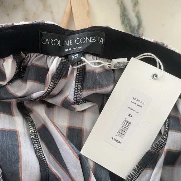 Mini skirt In Black Fall Plaid - Picture 4 of 4